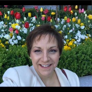 Meet your Posher, Lisa